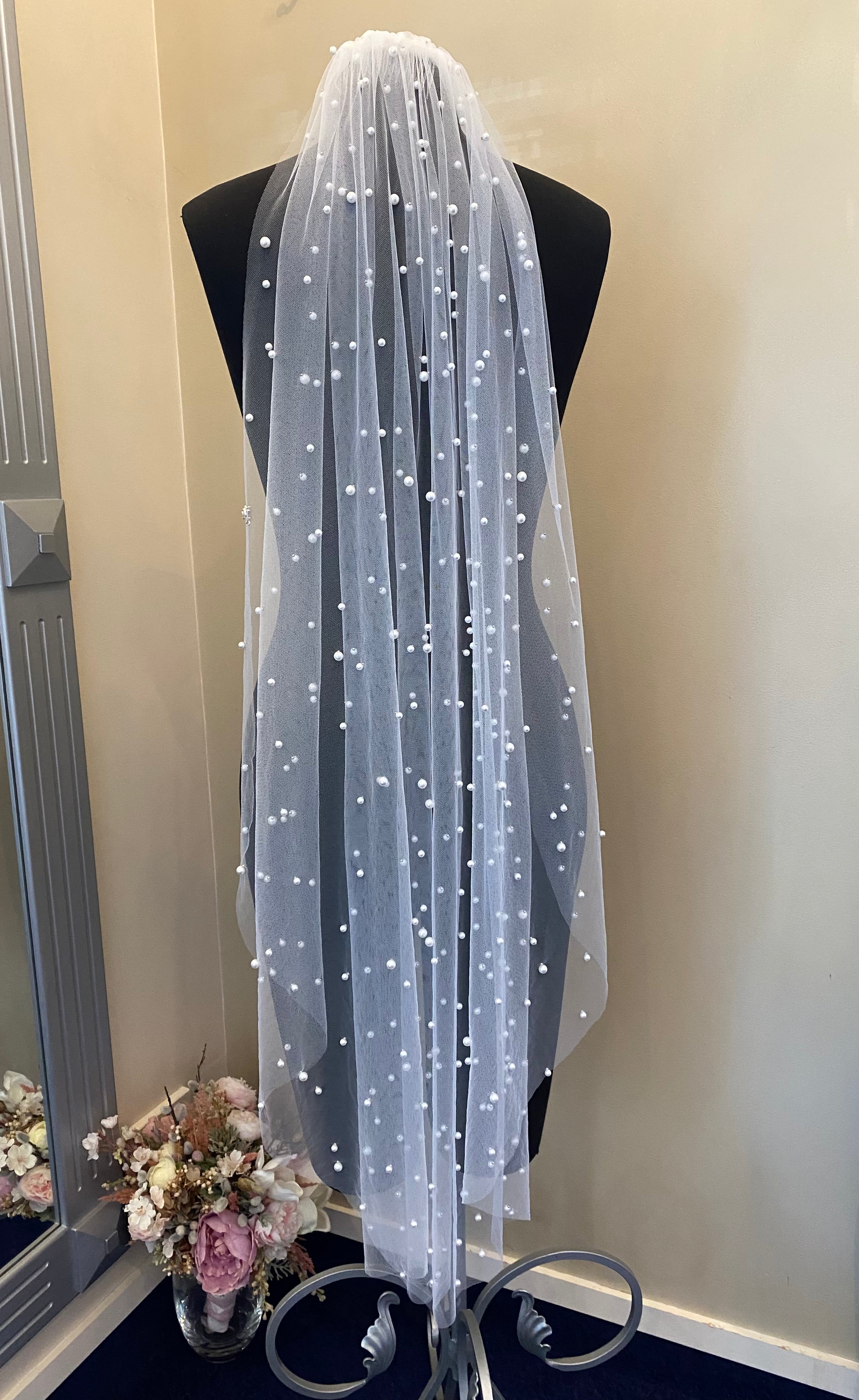 Pearl Veil Streamer
