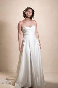 April - Bridal Gown - white label - Melanie Jayne